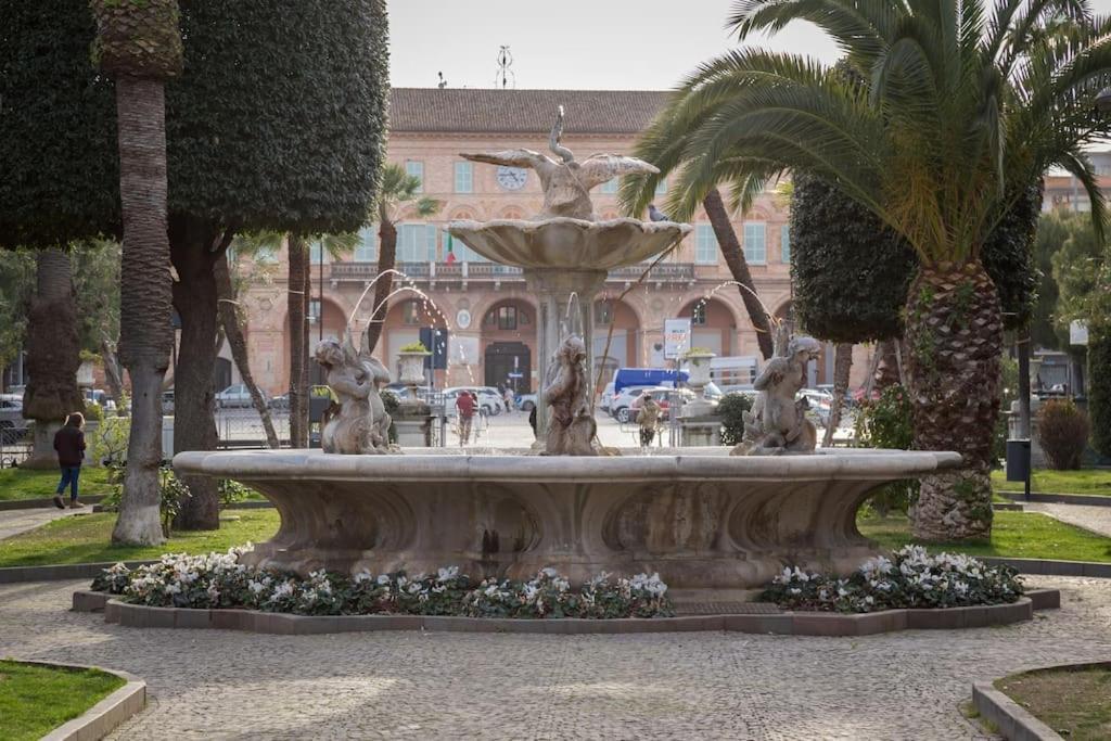 Retroscena Appartamento Mare In Centro Civitanova Marche Exteriör bild