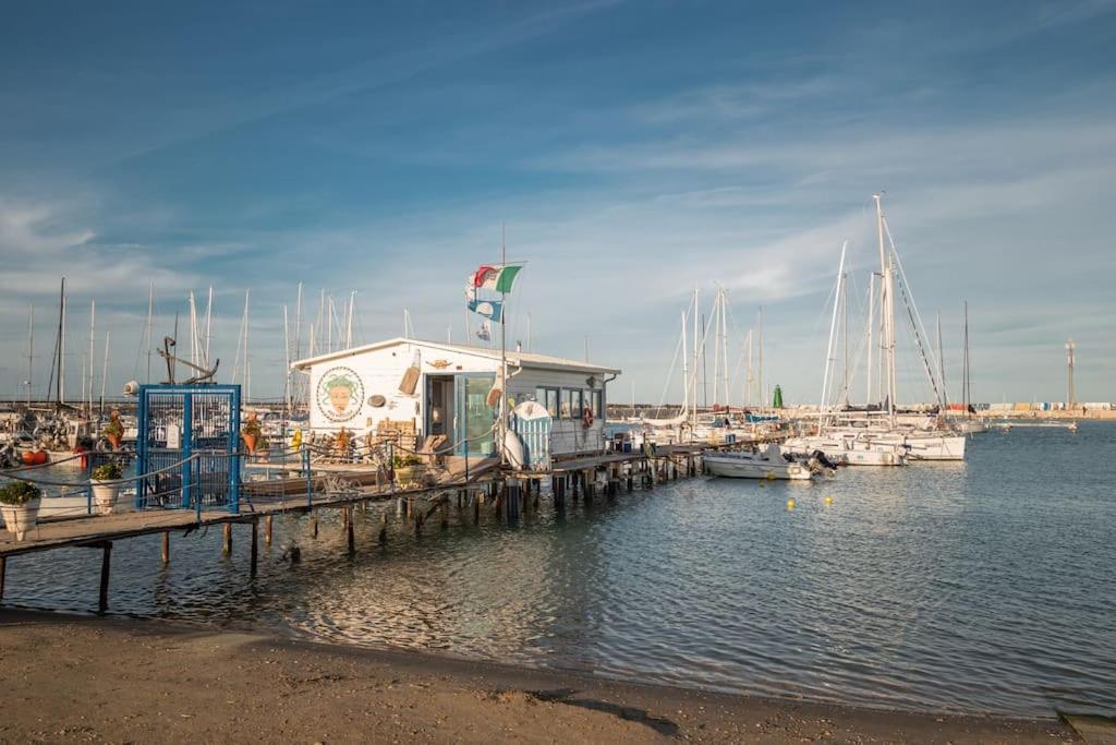 Retroscena Appartamento Mare In Centro Civitanova Marche Exteriör bild